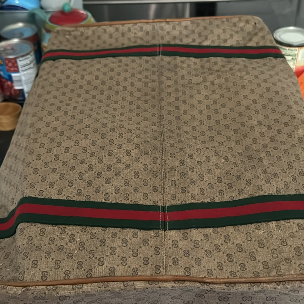 🌺SOLD SOLD ‼️‼️‼️GORGEOUS VERY RARE  GUCCI DUFFLE ❤️‍🔥 - Picture 6 of 9
